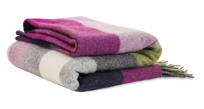 Lambswool Throw in Purple