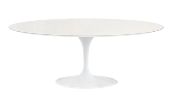Modern Saarinen Outdoor Oval Dining Table   Designed by Eero Saarinen for Knoll